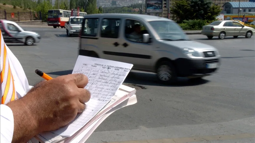 Fahri trafik müfettişinin "beyaz" diye tutanak düzenlediği siyah aracın cezası Yargıtaydan döndü