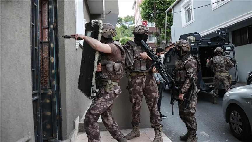 İstanbul merkezli 6 ilde, terör örgütü DHKP-C mensuplarına finansman sağlayan 22 kişi yakalandı