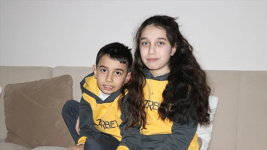 Depremde üzerine duvar ve kapı düşen 12 yaşındaki çocuk yaşadıklarını anlattı