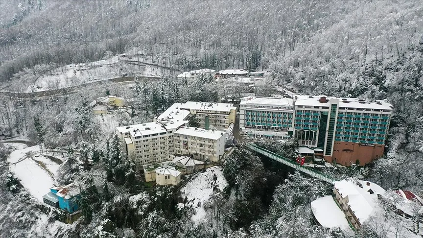 İnegöl’ün turizm incisi ‘Oylat’ sömestre tatilinde tam kapasite ile çalışıyor