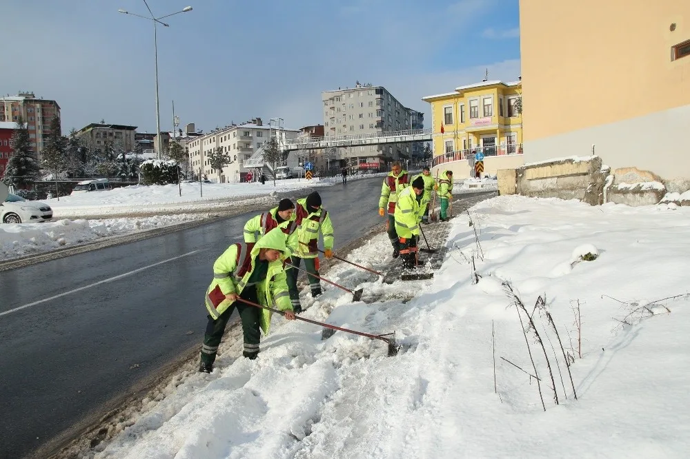 Trabzonda Kar Mücadelesi Çalışmaları Sürdürülüyor