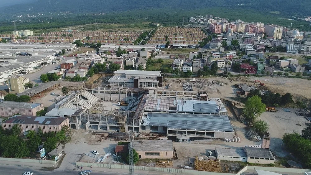 Türkiyenin En Büyük Spor Kompleksi Yıldırımda Hızla Yükseliyor