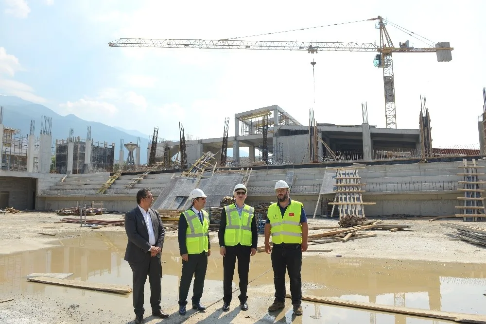 Türkiyenin En Büyük Spor Kompleksi Yıldırımda Yükseliyor