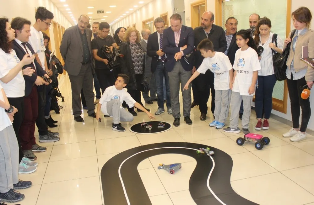 Türkiyenin Robotları Bursada Yarışacak