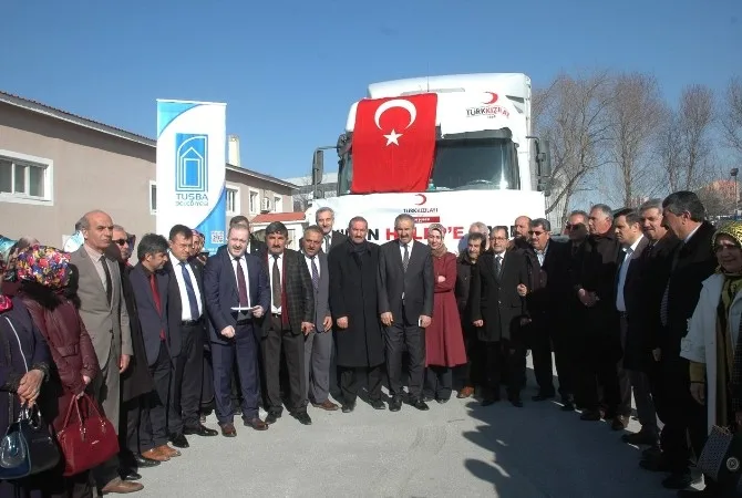 Tuşba Belediyesinden Halepe Bir Tır Yardım
