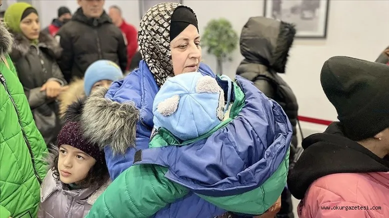 Ukrayna'dan gelen Ahıska Türkleri savaşta bıraktıkları çocukları için gözyaşı döktü