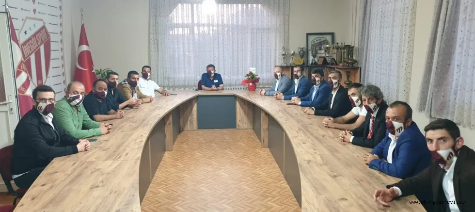 ÜLKÜ OCAKLARI'DAN İNEGÖLSPOR'A MASKE DESTEĞİ