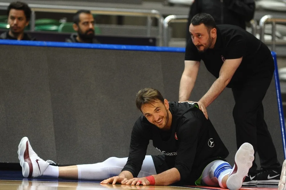 Ünlü Basketbolcu Semih Erdenden Rasim Ozan Kütahyalıya Tepki