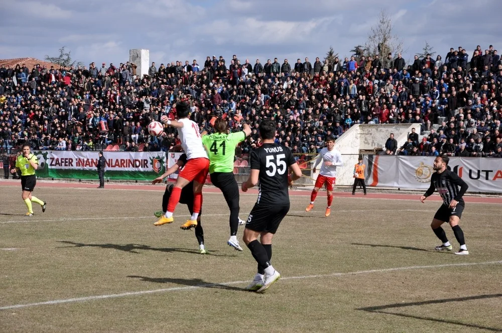 Uşakspor, Ortacadan 3 Puan Çıkardı