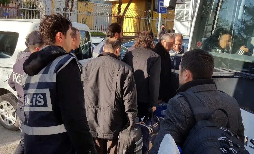 Uşakta Fetö/pdyden 10 Kişi Tutuklandı