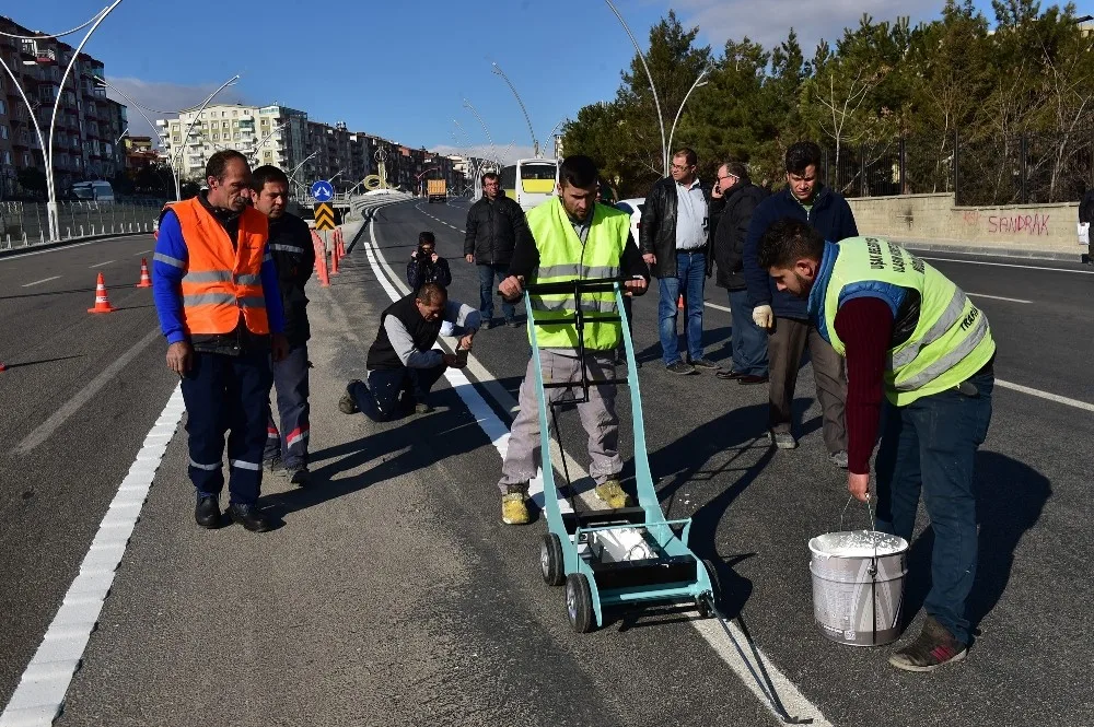 Uşakta Yollar Profil Atlama İle Ayrılacak