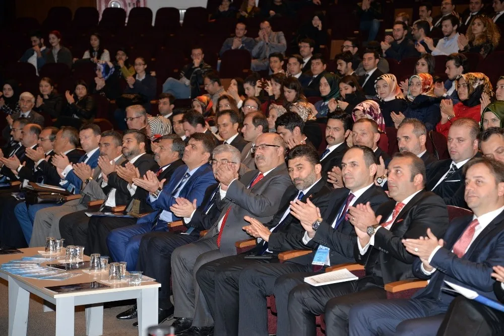 Uüde Uluslararası Sosyal Bilimler Kongresi
