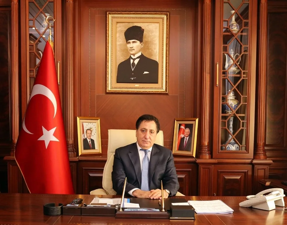Valinin Adını Kullanarak Yardım İsteyen Dolandırıcılara Dikkat