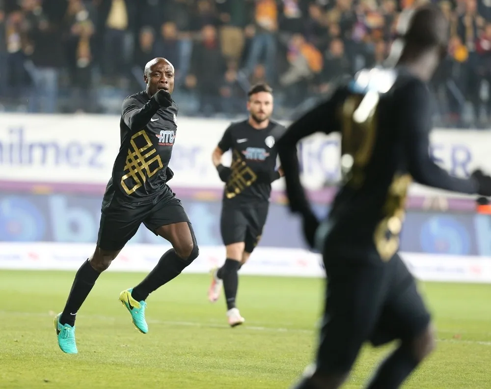 Webo, Bursasporu Seviyor