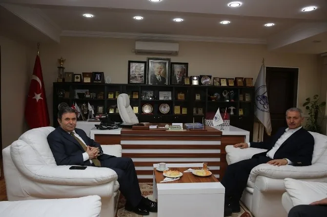 Yeni Emniyet Müdürü Pınarbaşından Başkan Dişliye Ziyaret