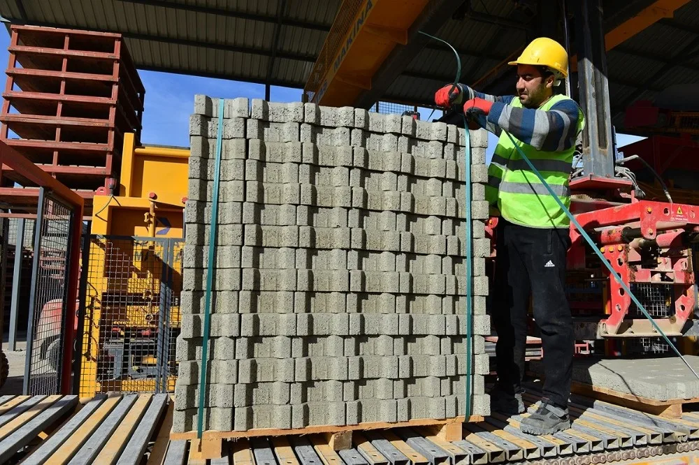 Yıldırım Sokaklarına 107 Bin Metrekare Parke Taşı Döşendi