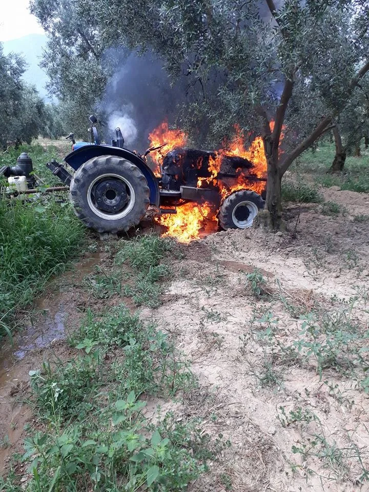 Zeytin Sularken Traktörü Yandı