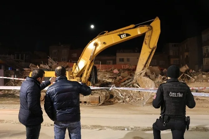 Zeytinburnunda Arama Kurtarma Çalışması Sona Erdi