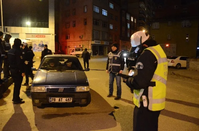 Zonguldakta Polis Ve Jandarmadan Huzur Uygulaması