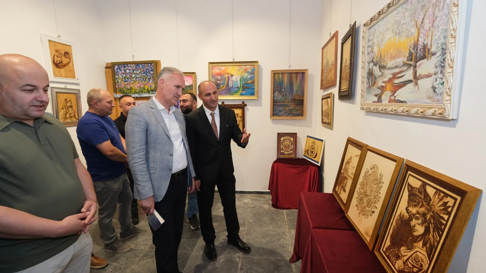 Yüksel Kılıçoğlu Sergisi ve Kitap Tanıtımı İnegöl Kent Müzesi'nde Açıldı