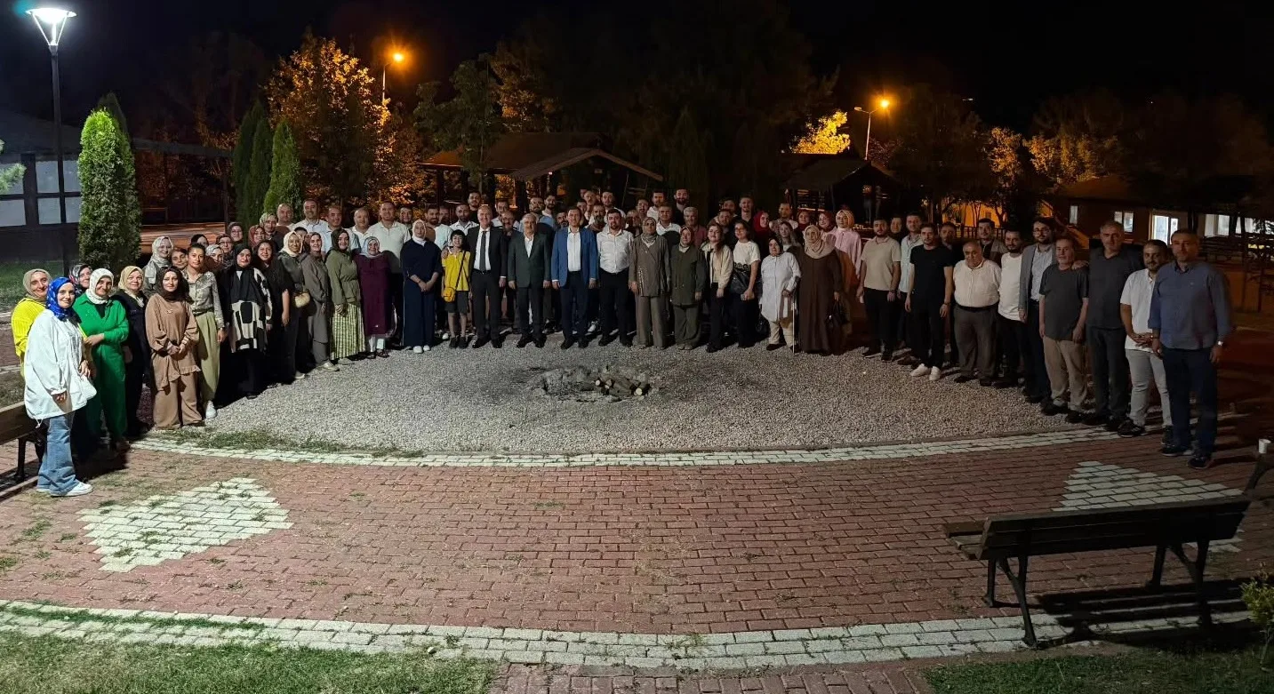 AK Parti İnegöl Teşkilatı Birlik ve Beraberlik Buluşmasında Bir Araya Geldi