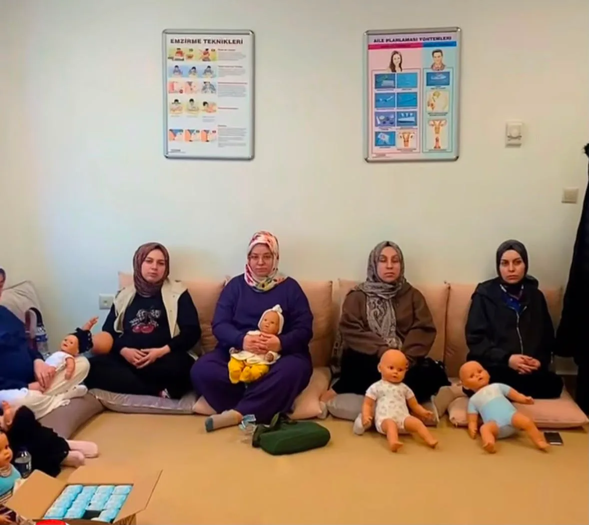 İnegöl Devlet Hastanesi Gebe Okulu Anne Adaylarını Bilinçlendiriyor