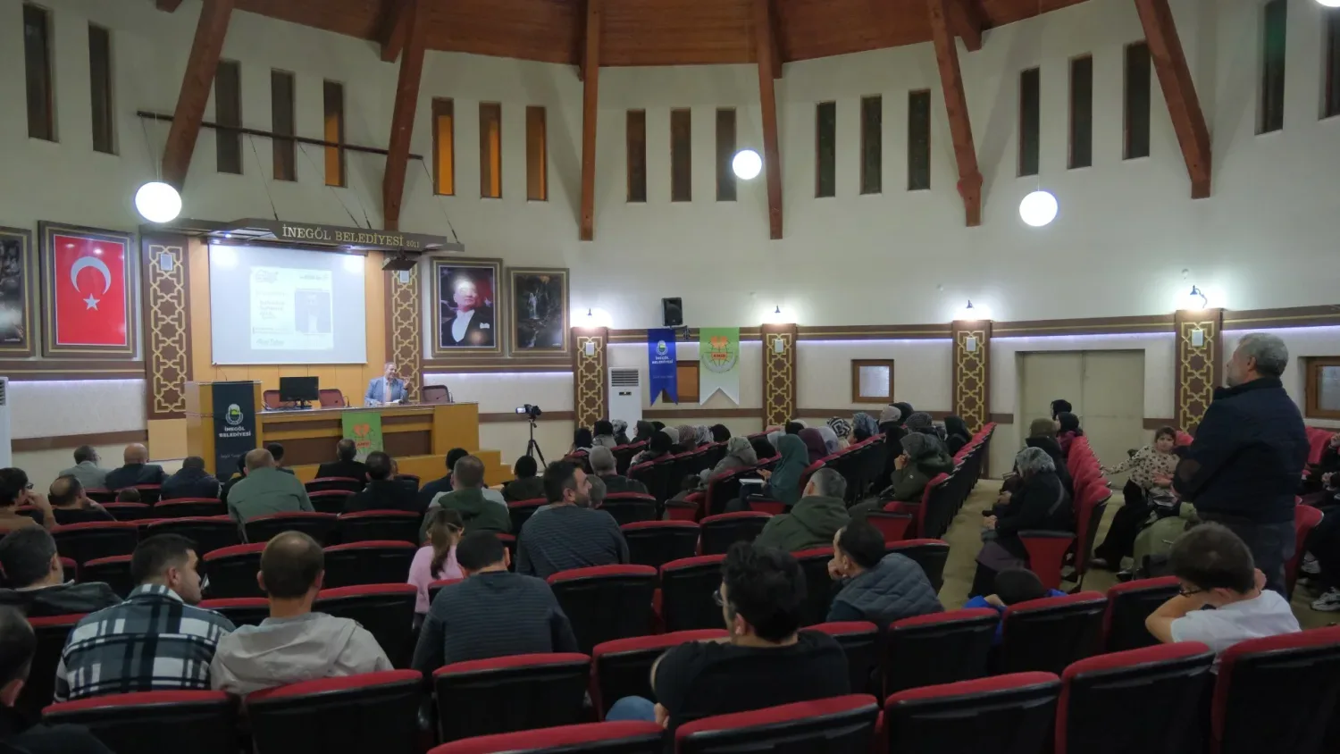 Aile Okulu seminerinde sofradan sohbete aile konusu ele alındı