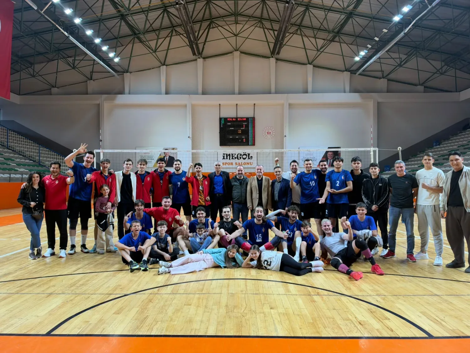 İnegöl Belediyespor Dolu Dizgin Yola Devam Ediyor