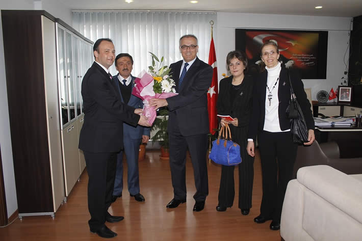 “Hizmete talibiz”