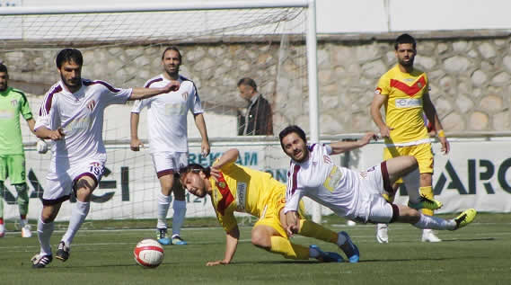 Play-Off zora girdi