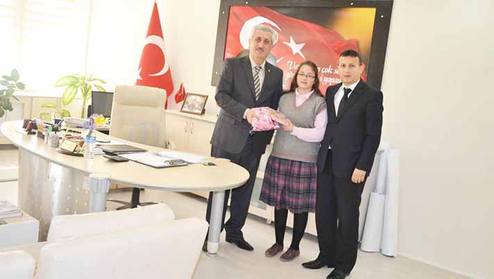 Minik şair İnegöl’ün gururu oldu