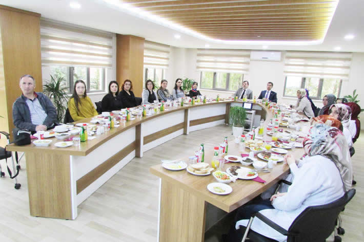 İNSİAD’ın bayan üyeleri yemekte bir araya geldi