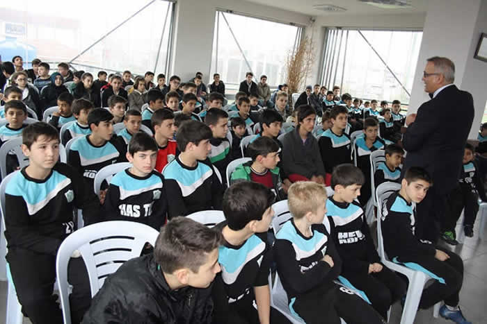 Kaymakam, Kafkas’ın minikleriyle buluştu