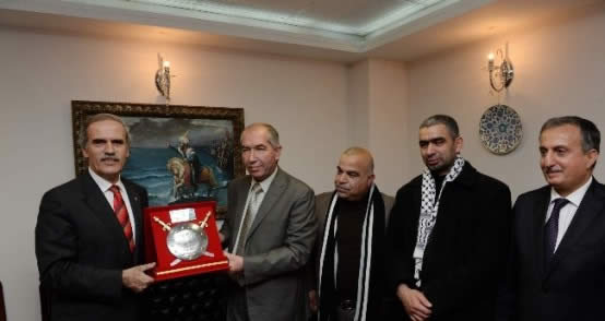 Bursa`ya Filistin`den kardeş