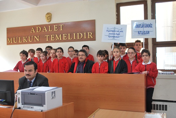 Emine Örnekliler Avukat’ları unutmadılar