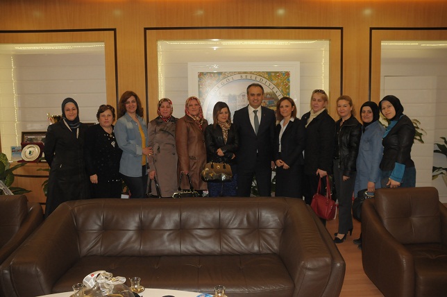 Başkan Aktaş tebrikleri kabul ediyor