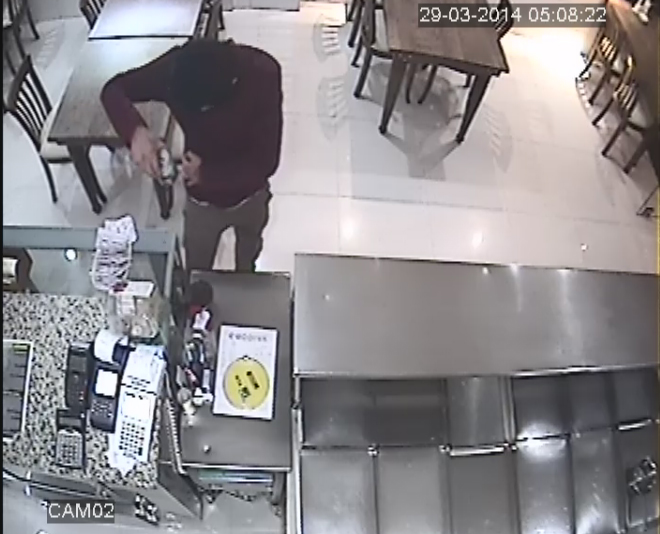 YARDIM KUTULARINI ÇALDI