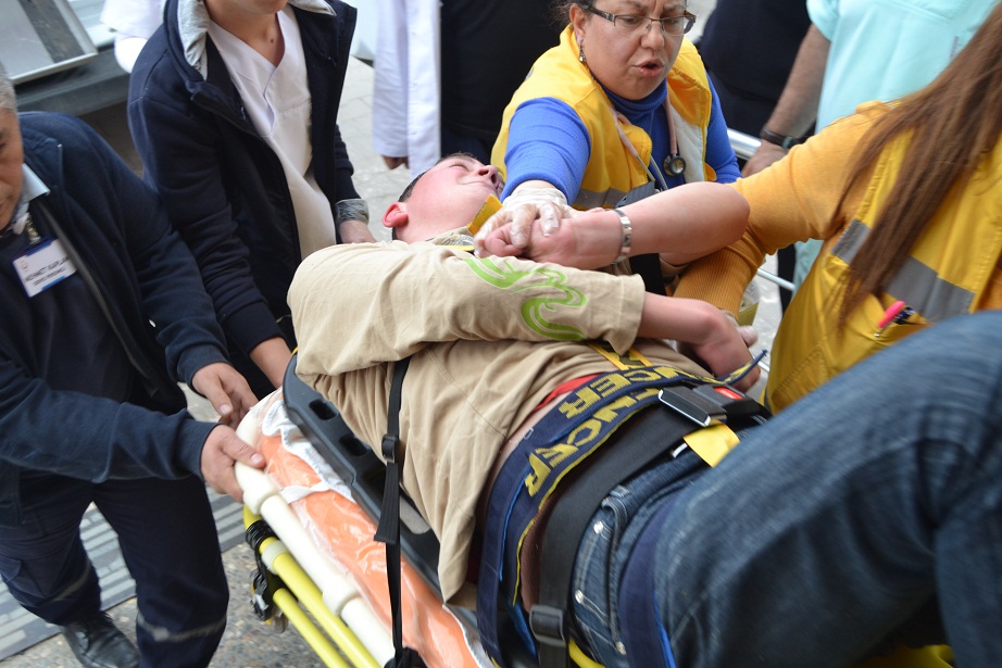 Dil bilmeyince dert nasıl anlatılır?