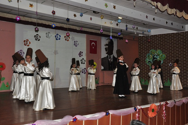 Okumayı öğrenince bayram yaptılar