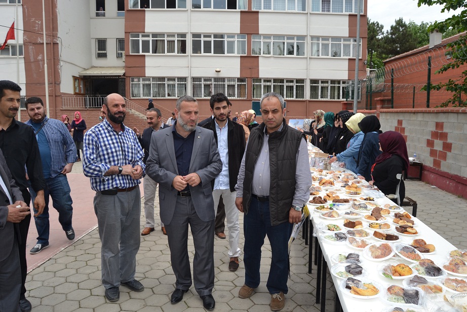 İmam Hatiplilerden Suriye yararına kermes