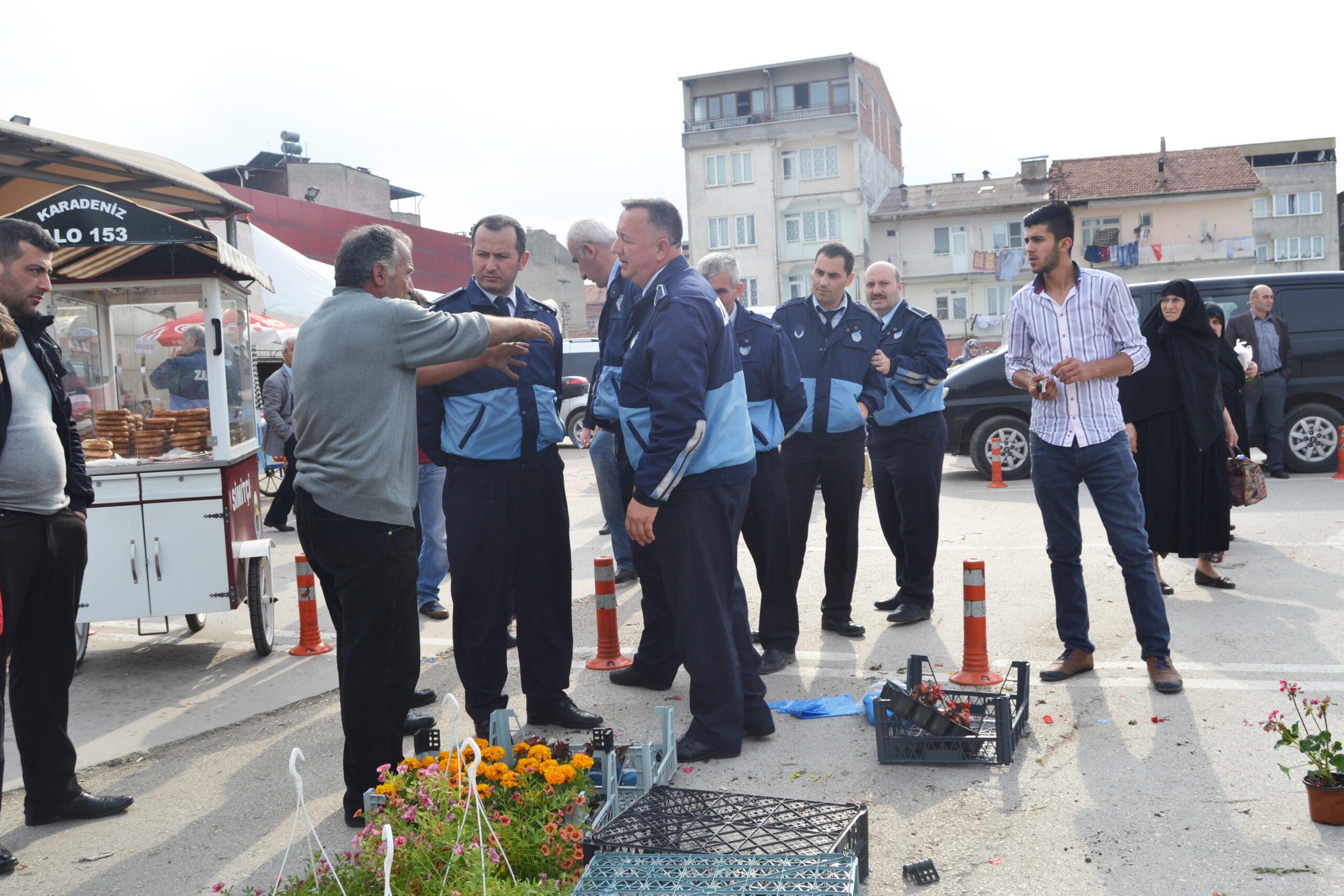 Pazar uygun, maaş yetmiyor