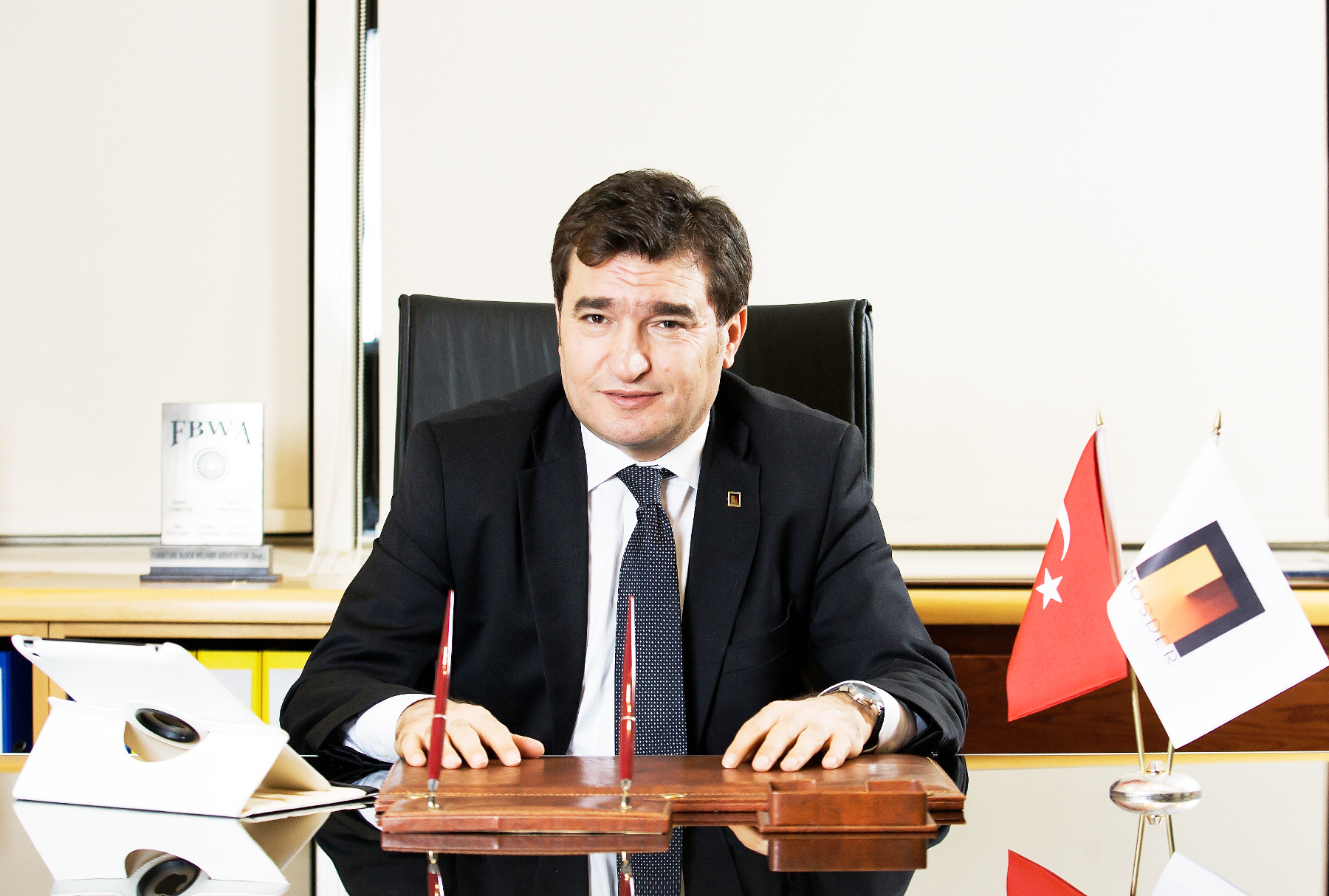 Bosna Hersek için 100 TIR mobilya