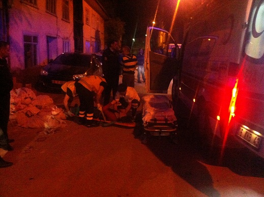 Komşu kavgasında kan aktı