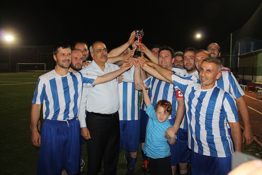 İHMED’in şampiyonunu 96 mezunları