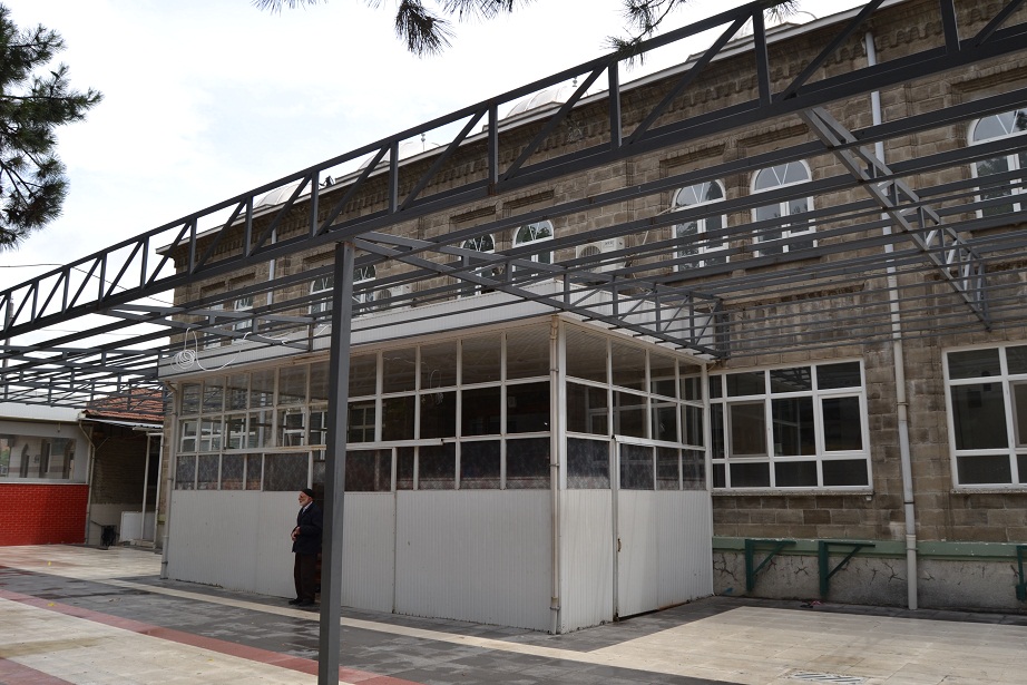 Hürriyet Camii yenilendi