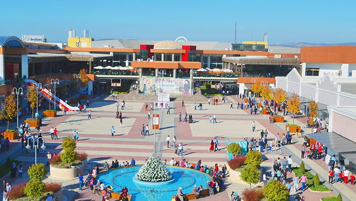 İnegöl AVM kazandırmaya devam ediyor