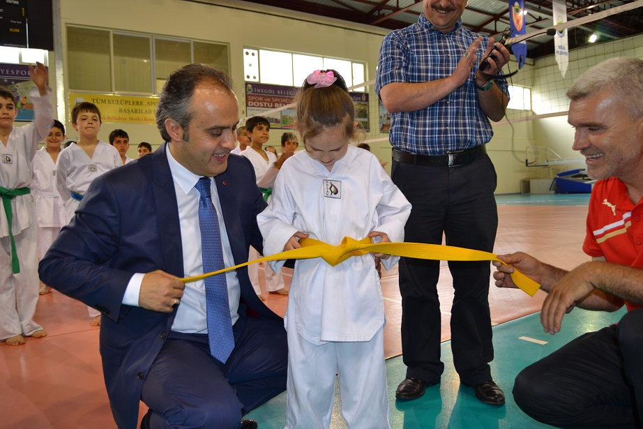 Kuşakların rengi değişti