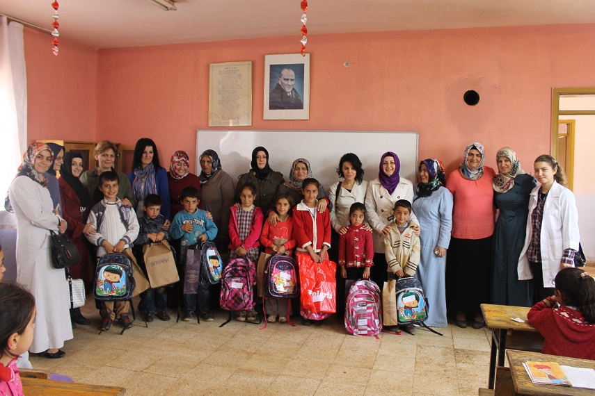 NİLKADER çocukları sevindirdi