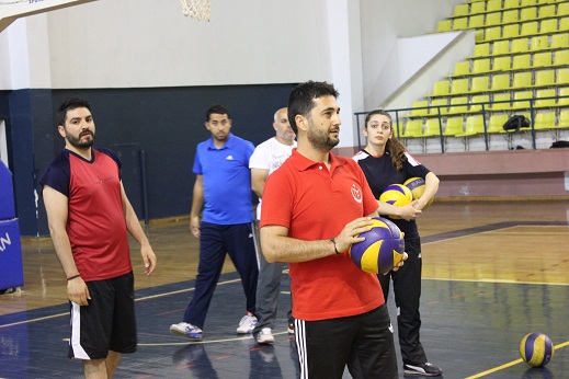 34 öğretmen voleybol antrenörlük kursu aldı