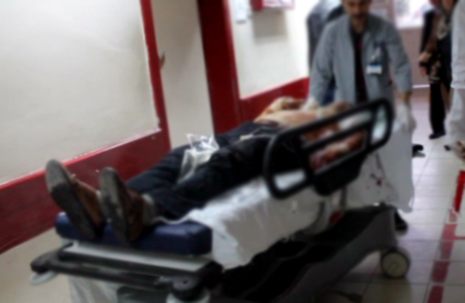 Ağabeyiyle tartışıp kendini yaraladı